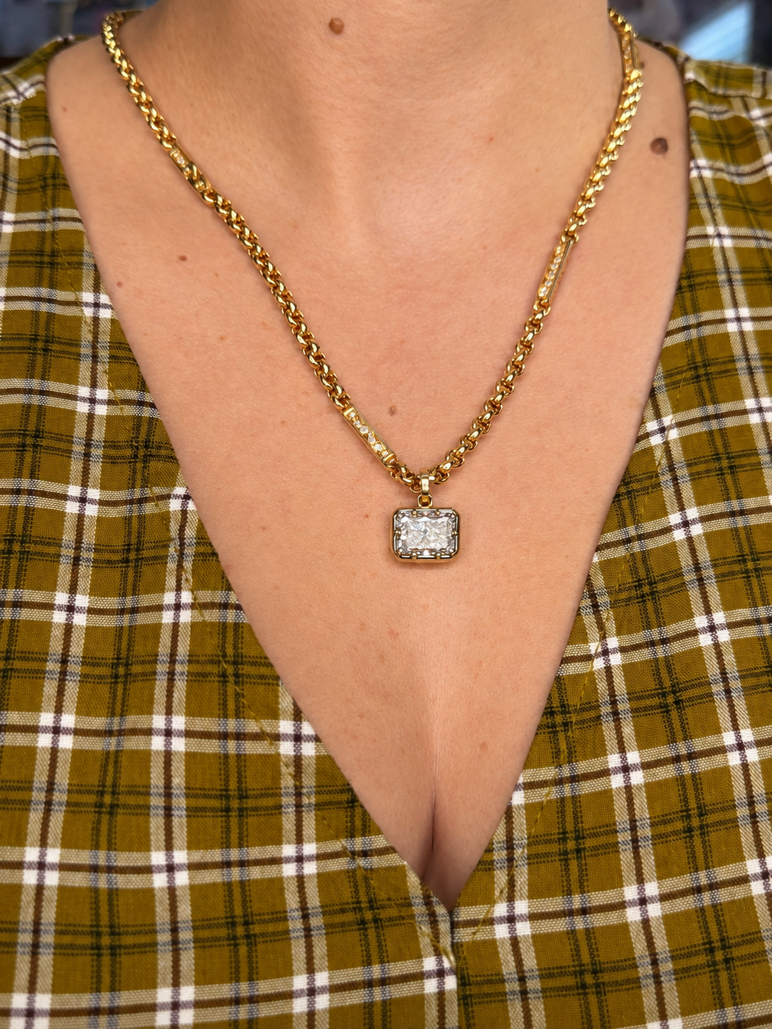 Midnight Radiant Diamond Pendant