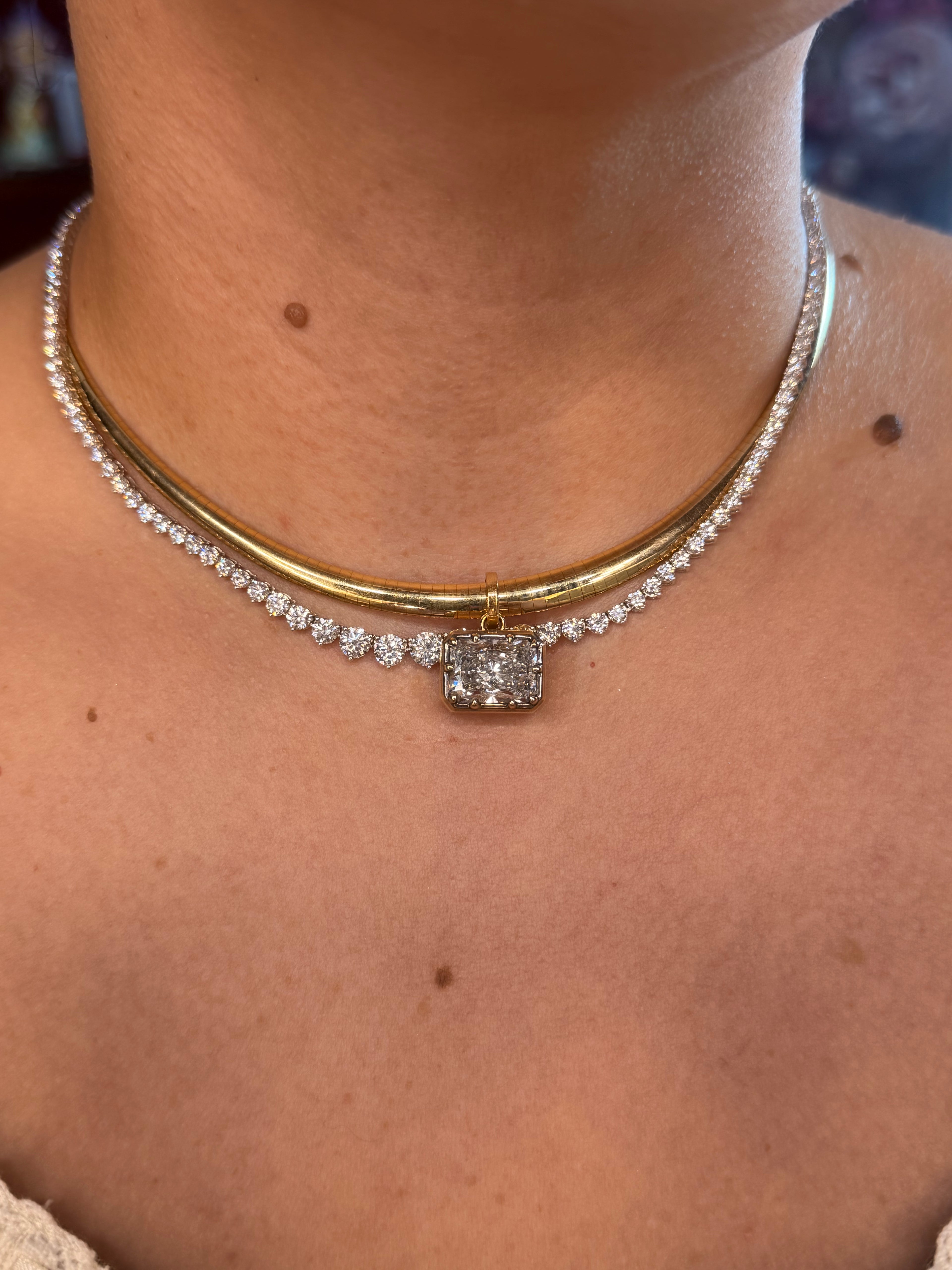 Midnight Radiant Diamond Pendant