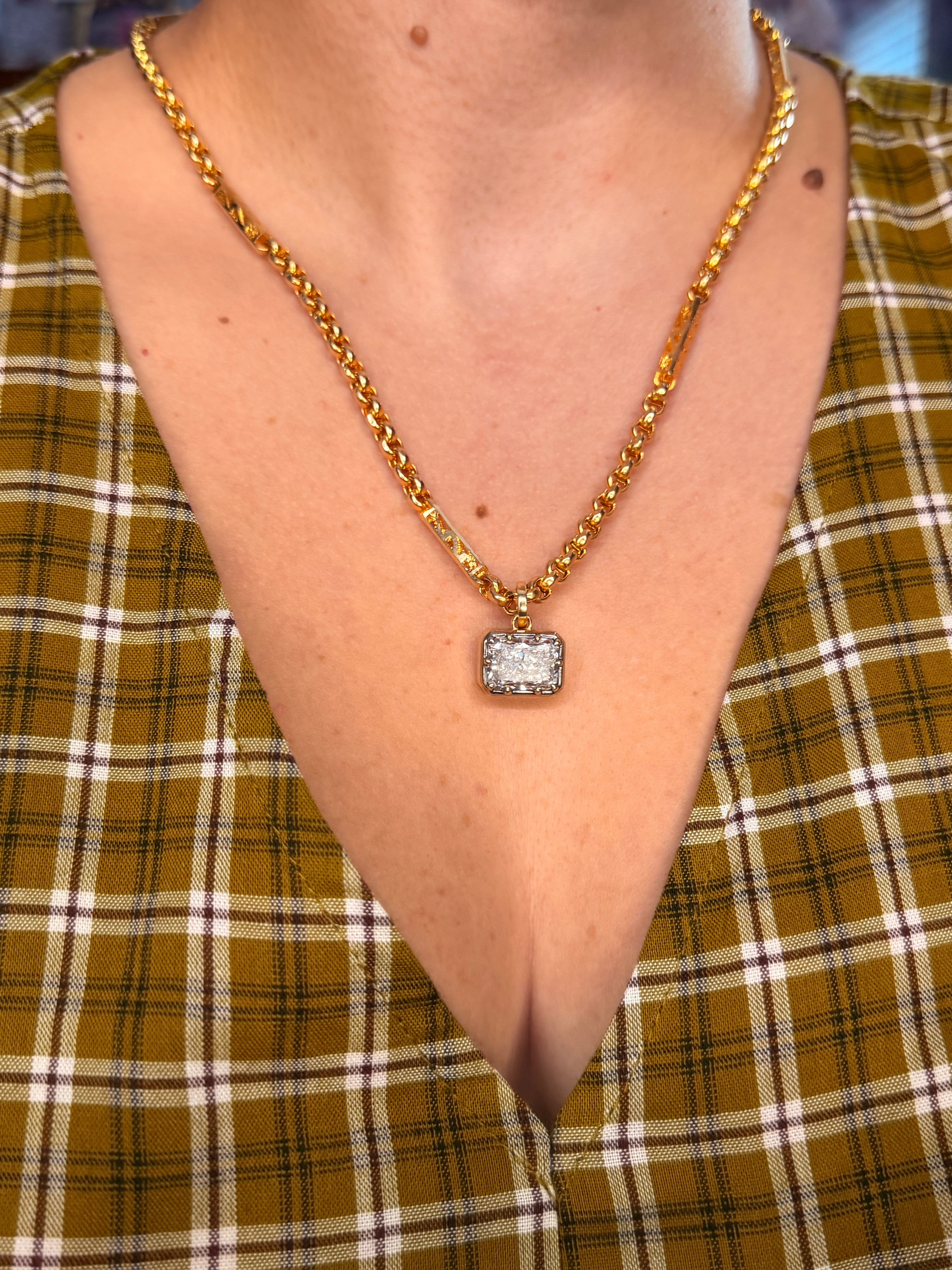 Midnight Radiant Diamond Pendant