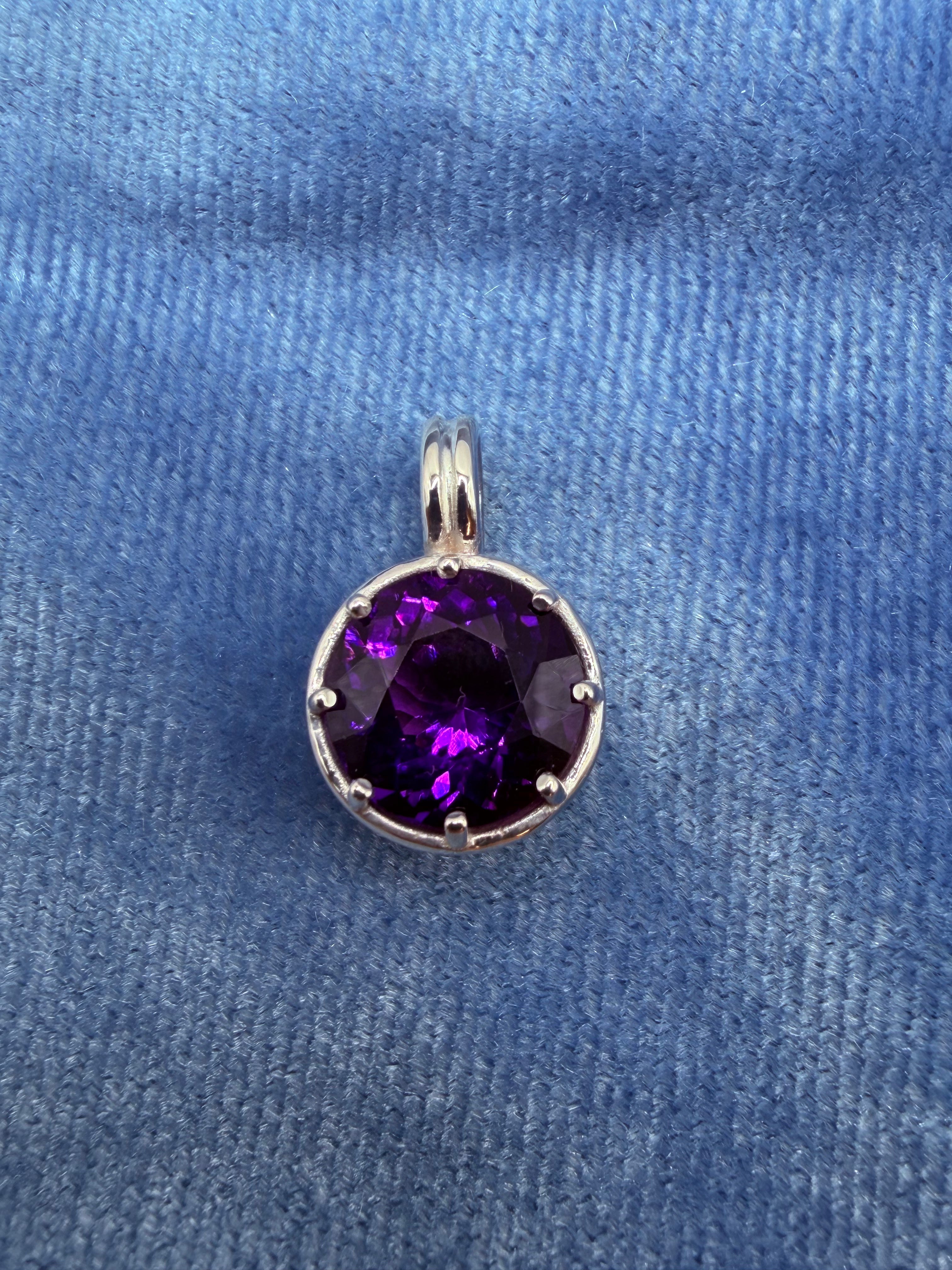 Grande Stardust Gemstone Charm in Galaxy