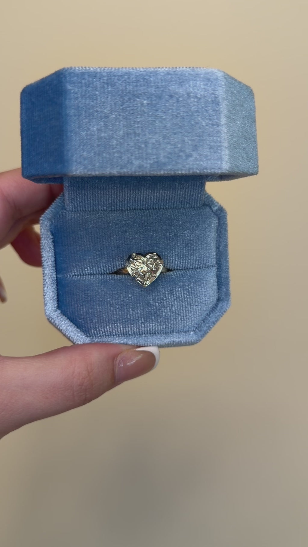 Gold Grande Lovely Heart 3 Carat Diamond Ring