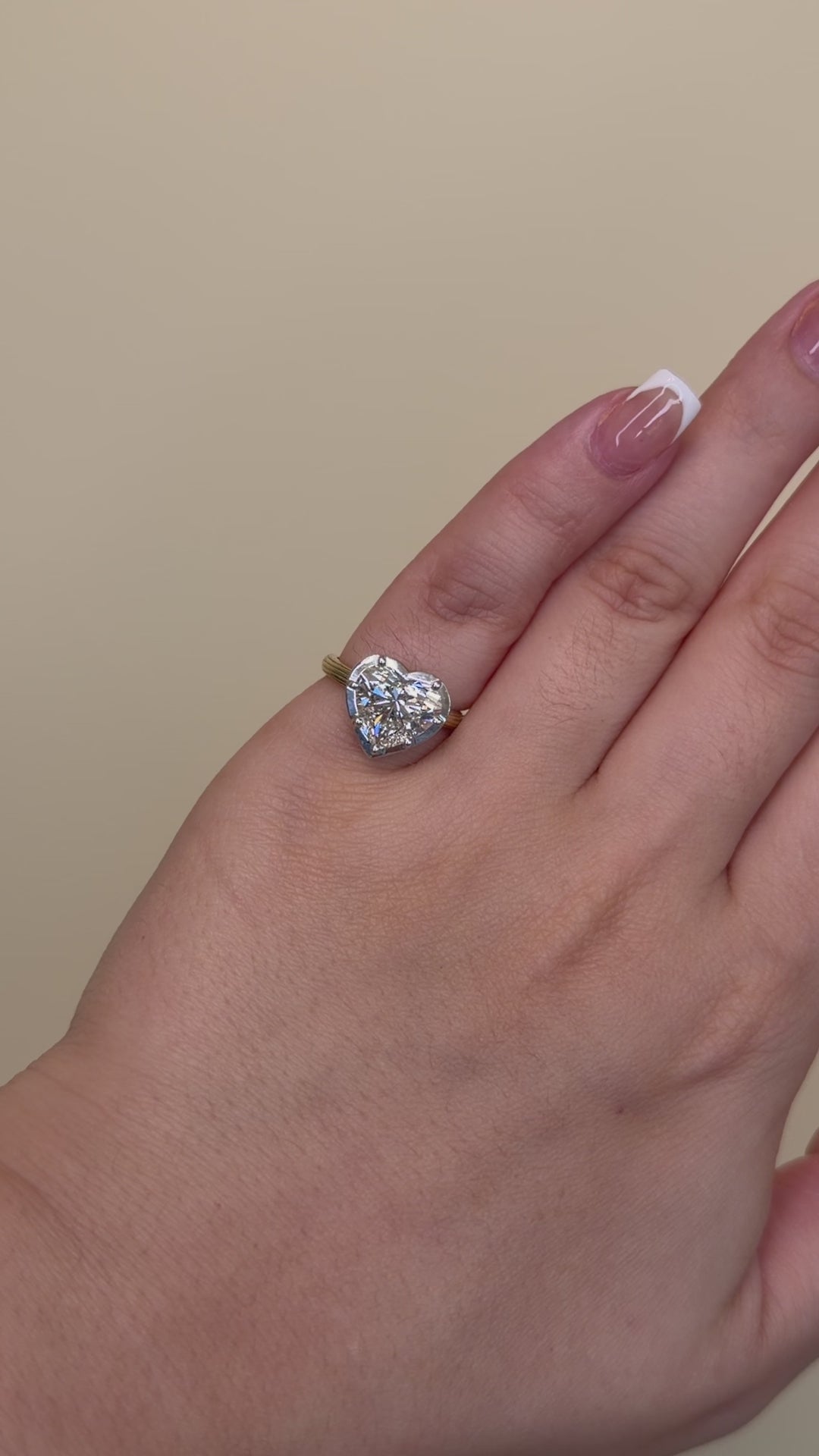 Gold Grande Lovely Heart 3 Carat Diamond Ring